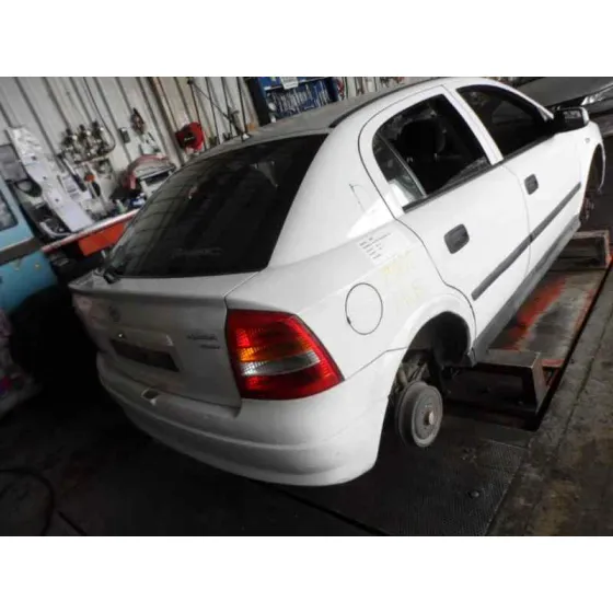 OPEL ASTRA G BERLINA '2001 1.6 16V BLANCO