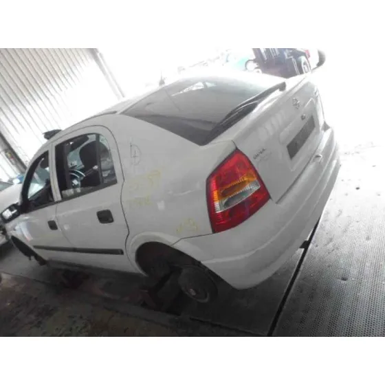 OPEL ASTRA G BERLINA '2001 1.6 16V BLANCO