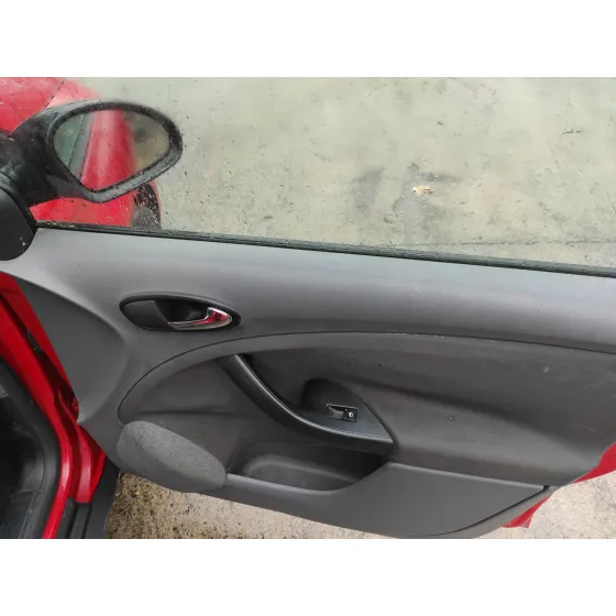 SEAT ALTEA (5P1) '2004 1.6 ROJO