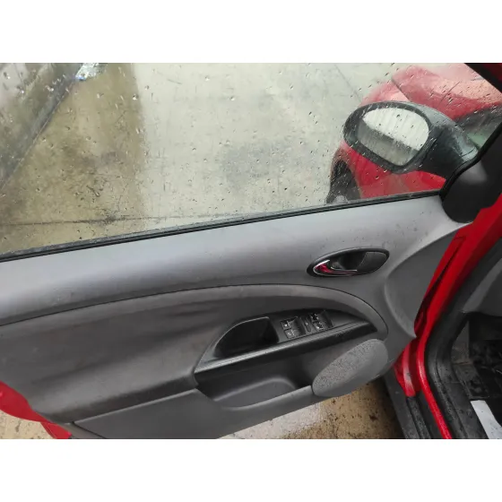 SEAT ALTEA (5P1) '2004 1.6 ROJO