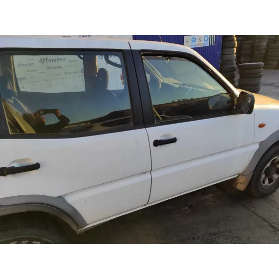 NISSAN TERRANO/TERRANO.II (R20) '2004 SR (5-PTAS.) BLANCO
