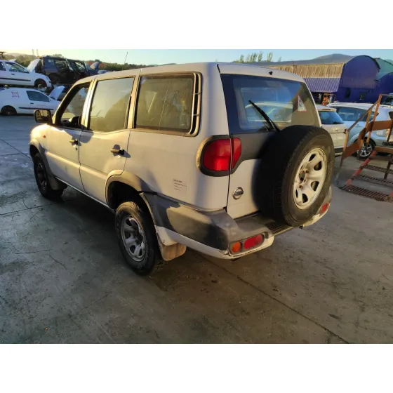 NISSAN TERRANO/TERRANO.II (R20) '2004 SR (5-PTAS.) BLANCO