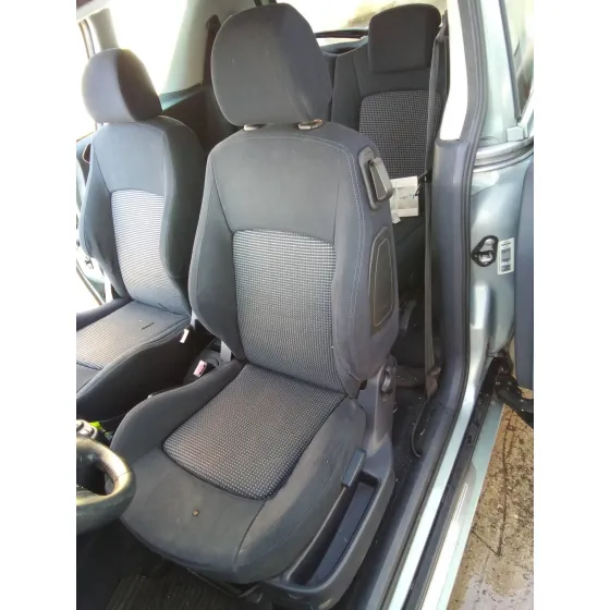 PEUGEOT 1007 '2006 1.4 HDI VERDE