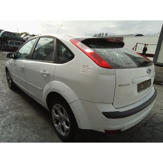 FORD FOCUS BERLINA (CAP) '2008 1.8 TDCI TURBODIESEL CAT BLANCO/QUEMADO
