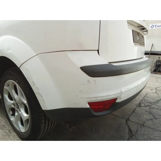 FORD FOCUS BERLINA (CAP) '2008 1.8 TDCI TURBODIESEL CAT BLANCO/QUEMADO