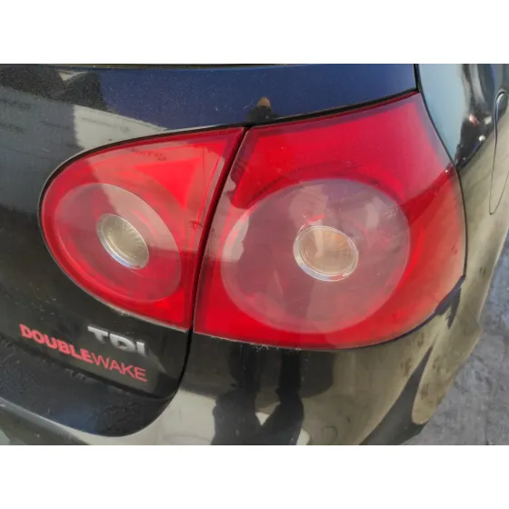 VOLKSWAGEN GOLF V BERLINA (1K1) '2004 1.9 TDI NEGRO