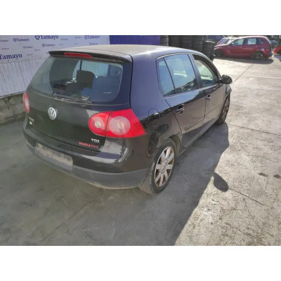 VOLKSWAGEN GOLF V BERLINA (1K1) '2004 1.9 TDI NEGRO