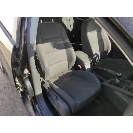 VOLKSWAGEN GOLF V BERLINA (1K1) '2004 1.9 TDI NEGRO