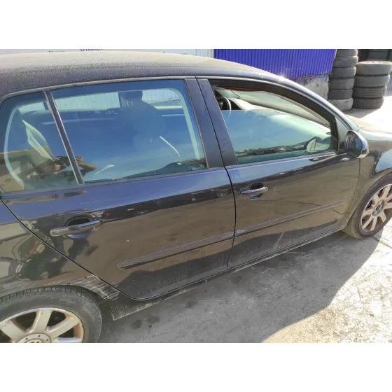 VOLKSWAGEN GOLF V BERLINA (1K1) '2004 1.9 TDI NEGRO