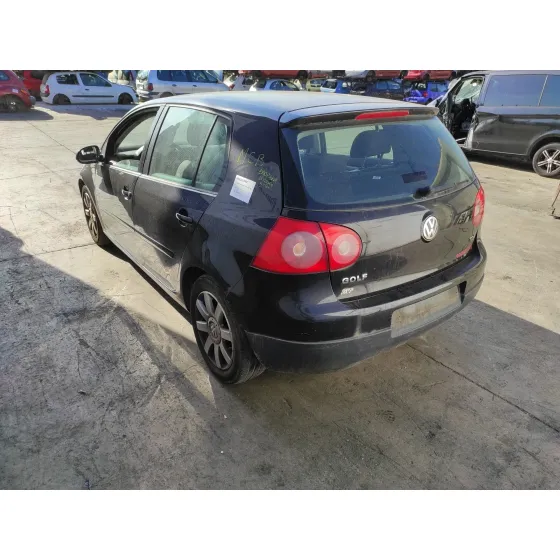 VOLKSWAGEN GOLF V BERLINA (1K1) '2004 1.9 TDI NEGRO
