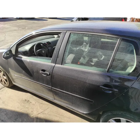 VOLKSWAGEN GOLF V BERLINA (1K1) '2004 1.9 TDI NEGRO
