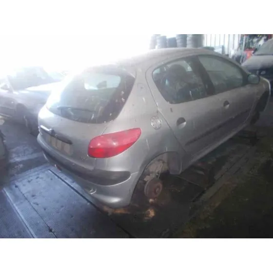 PEUGEOT 206 BERLINA '2002 XR PLATEADO