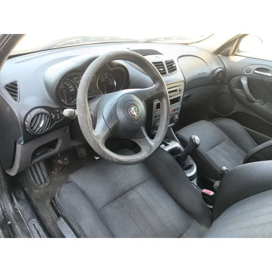 Alfa Romeo 147 (937_) 2001