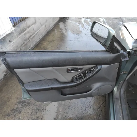 SUBARU LEGACY BERL./FAMILIAR B12 (BE/BH) '2003 2.5 16V CAT VERDE OSCURO