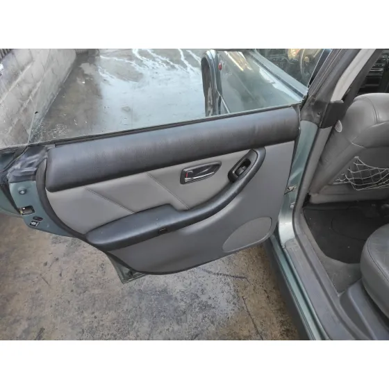 SUBARU LEGACY BERL./FAMILIAR B12 (BE/BH) '2003 2.5 16V CAT VERDE OSCURO