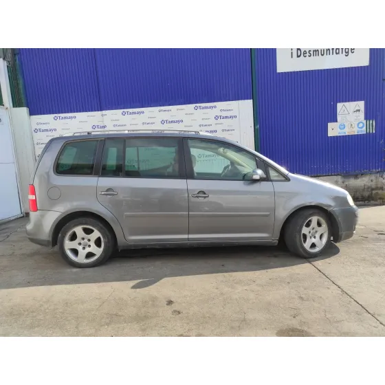 VOLKSWAGEN TOURAN (1T1) '2004 2.0 TDI GRIS OSCURO