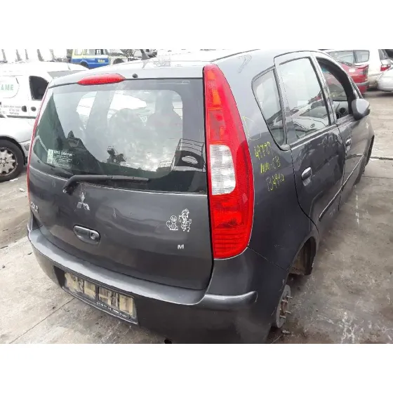 MITSUBISHI COLT BERLINA 5 (Z30A) '2005 1.1 CAT GRIS OSCURO