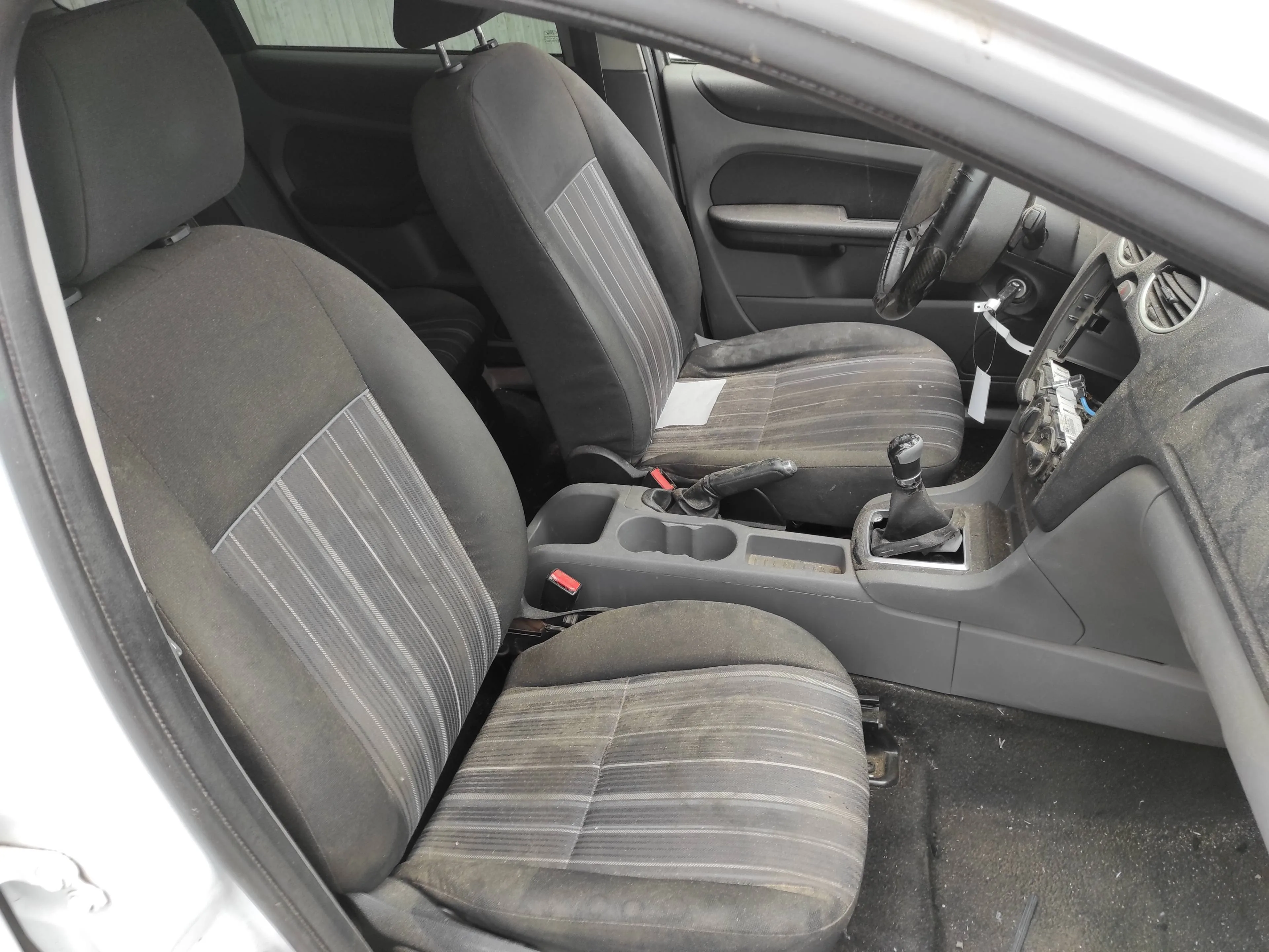 FORD FOCUS BERLINA (CAP) FORD FOCUS BERLINA (CAP) '2009 1.6 TDCI CAT BLANCO 2004