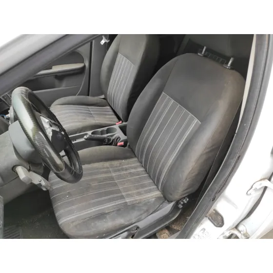 FORD FOCUS BERLINA (CAP) '2009 1.6 TDCI CAT BLANCO