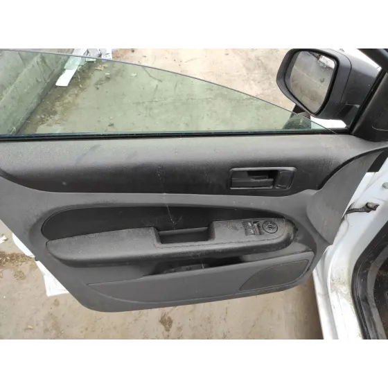 FORD FOCUS BERLINA (CAP) '2009 1.6 TDCI CAT BLANCO