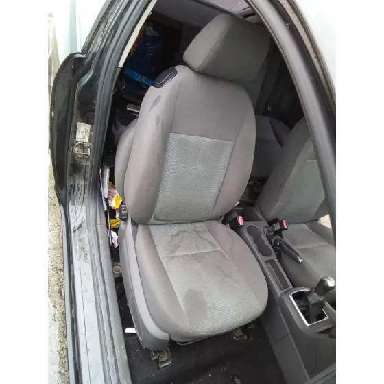 FORD FOCUS BERLINA (CAP) '2008 1.6 TDCI CAT NEGRO
