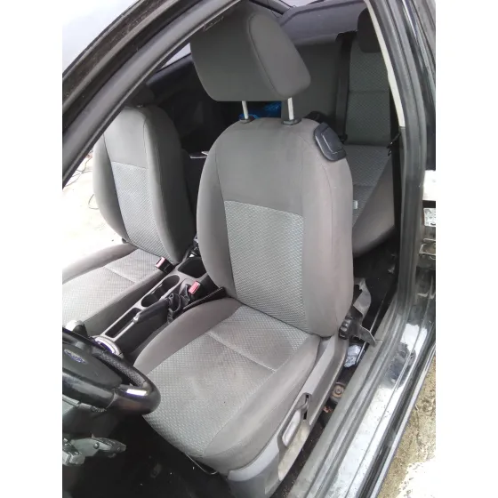 FORD FOCUS BERLINA (CAP) '2008 1.6 TDCI CAT NEGRO