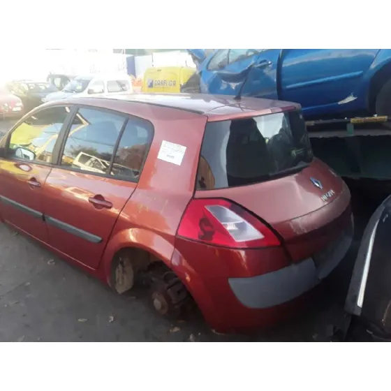 RENAULT MEGANE II BERLINA 5P '2004 1.9 DCI DIESEL GRANATE