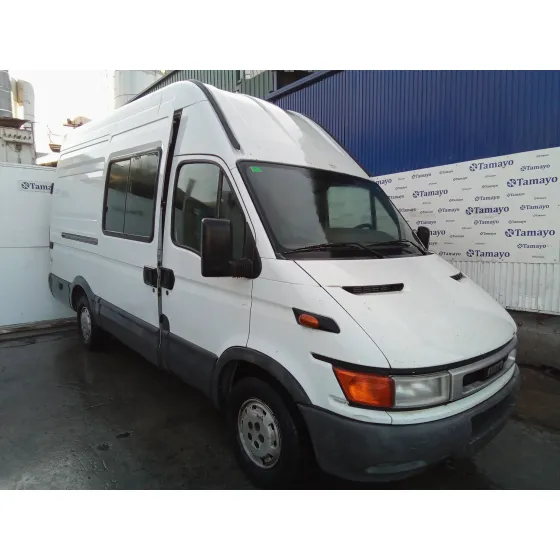 IVECO 35S15 '2003 CAJA CERRADA BLANCA