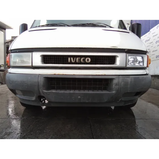 IVECO 35S15 '2003 CAJA CERRADA BLANCA