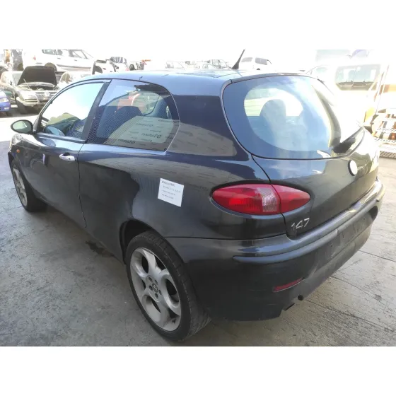 ALFA ROMEO 147 (190) '2004 1.9 JTD DISTINCTIVE AZUL MARINO