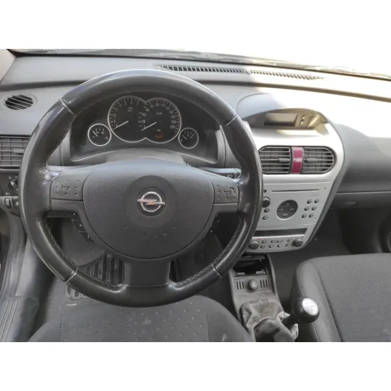 OPEL CORSA C '2002 1.4 16V NEGRO