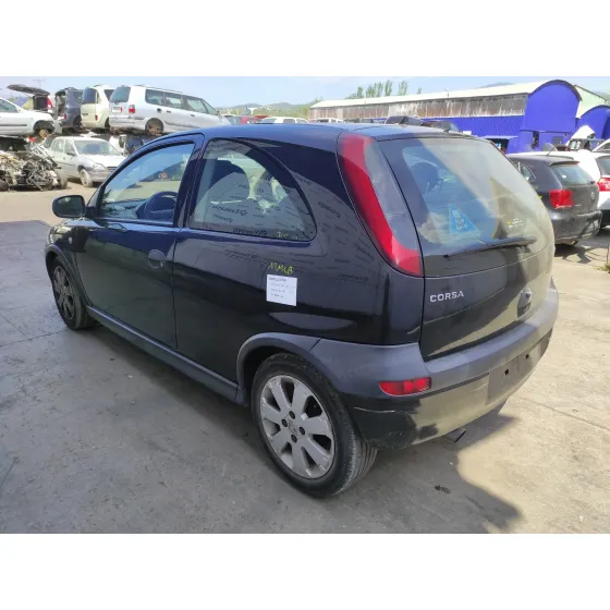 OPEL CORSA C '2002 1.4 16V NEGRO