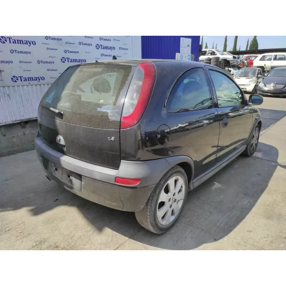 OPEL CORSA C '2002 1.4 16V NEGRO