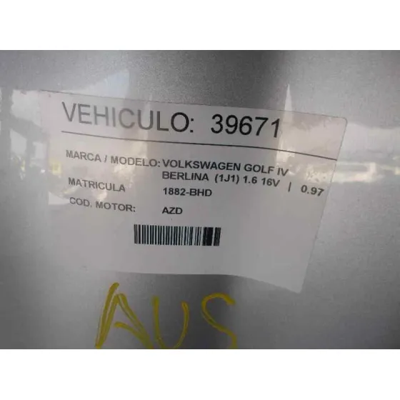 VOLKSWAGEN GOLF IV BERLINA (1J1) '2001 1.6 16V PLATA