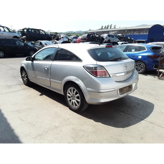 OPEL ASTRA GTC '2005 * PLATA