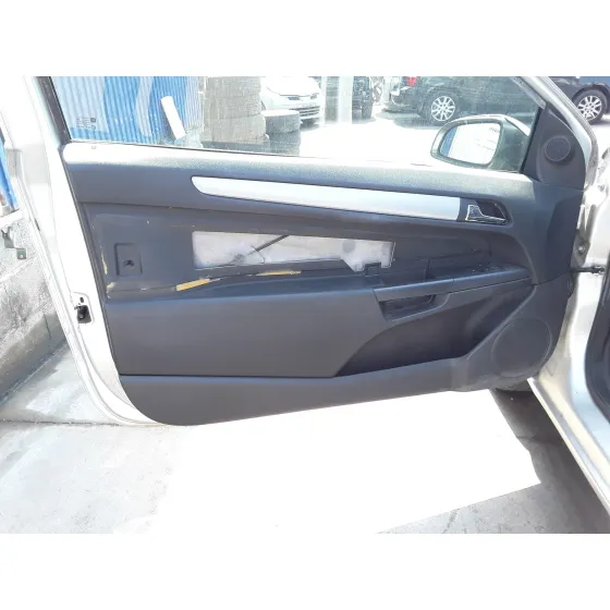 OPEL ASTRA GTC '2005 * PLATA