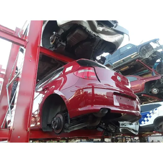 BMW SERIE 1 BERLINA (E81/E87) '2010 2.0 16V DIESEL CAT ROJO
