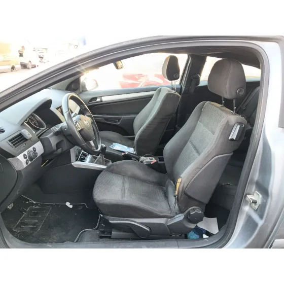 Opel ASTRA H GTC (A04) 2005