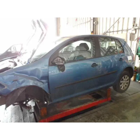 VOLKSWAGEN GOLF V BERLINA (1K1) '2004 1.6 16V FSI AZUL