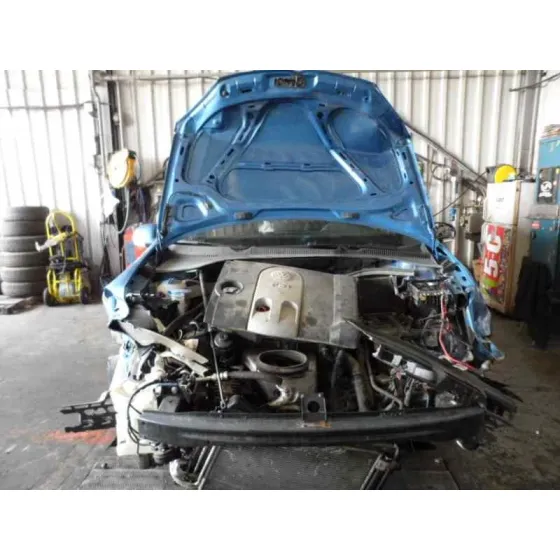 VOLKSWAGEN GOLF V BERLINA (1K1) '2004 1.6 16V FSI AZUL