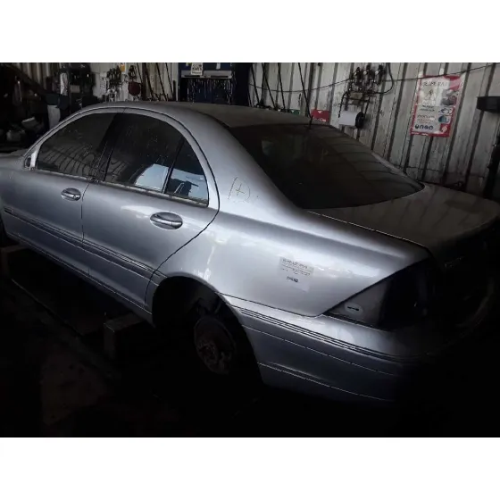 MERCEDES CLASE C (W203) BERLINA '2002 2.2 CDI CAT PLATA