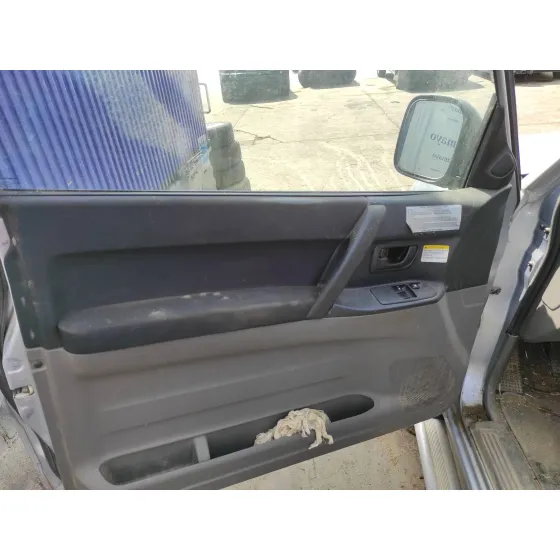 MITSUBISHI MONTERO (V60/V70) '2006 3.2 DI-D CAT BLANCO