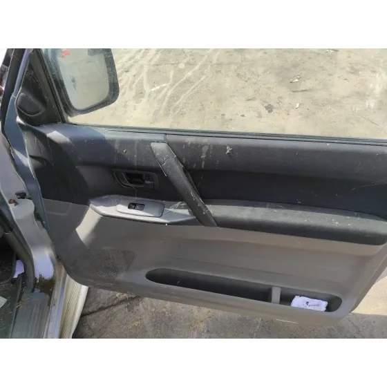 MITSUBISHI MONTERO (V60/V70) '2006 3.2 DI-D CAT BLANCO