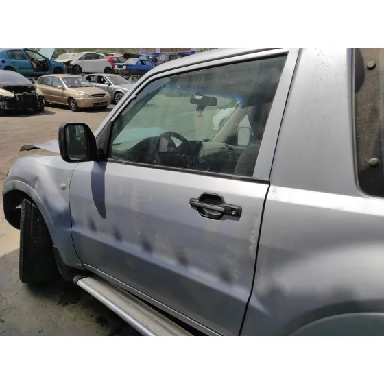 MITSUBISHI MONTERO (V60/V70) '2006 3.2 DI-D CAT BLANCO
