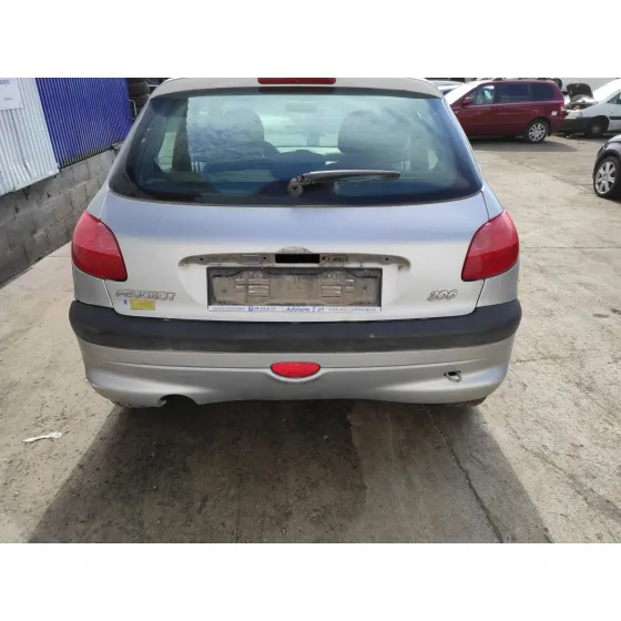 PEUGEOT 206 BERLINA '2001 1.4 PLATA