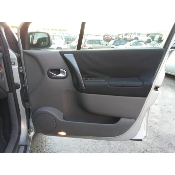RENAULT SCENIC II '2005 1.9 DCI DIESEL PLATA