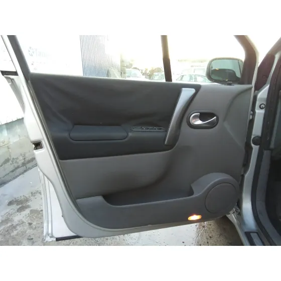 RENAULT SCENIC II '2005 1.9 DCI DIESEL PLATA