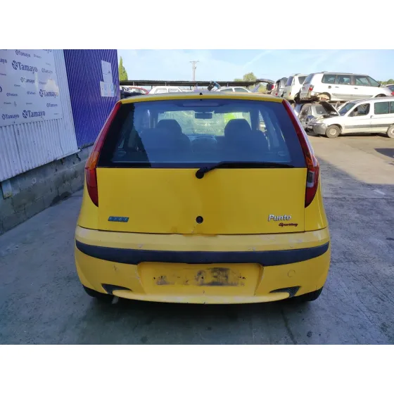 FIAT PUNTO BERLINA (188) '2001 1.2 16V CAT AMARILLO