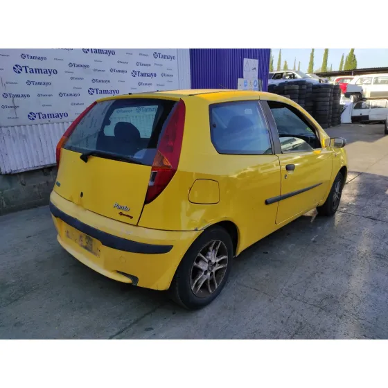 FIAT PUNTO BERLINA (188) '2001 1.2 16V CAT AMARILLO