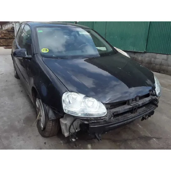 VOLKSWAGEN GOLF V BERLINA (1K1) '2005 TRENDLINE NEGRO
